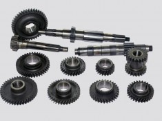 MY145变速箱齿轮、轴