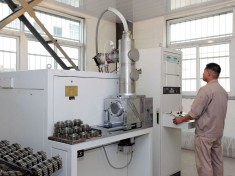 Electron beam welding machine